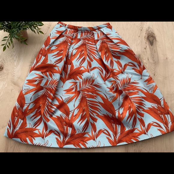 H&M woman’s fit and flare - Picture 2 of 8